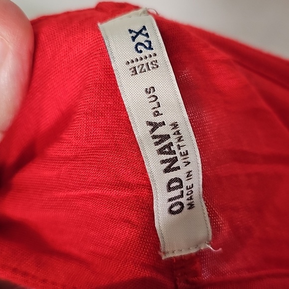 Old Navy Vibrant Red Plus Size Top - Picture 2 of 2